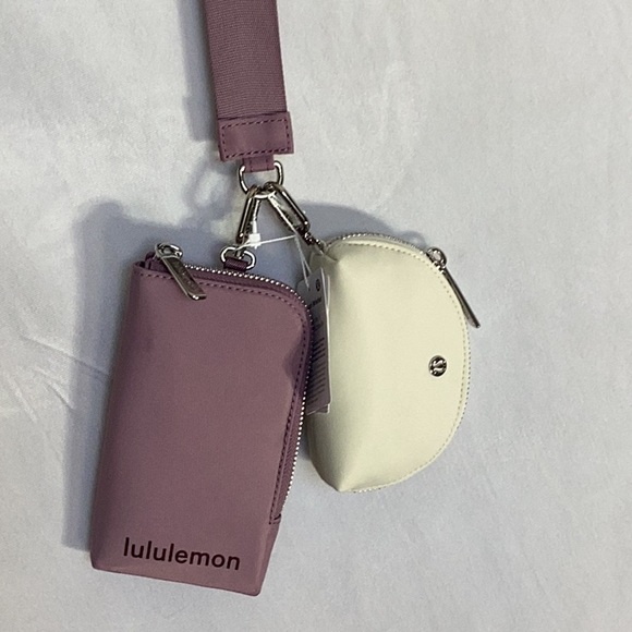 Lululemon Dual Pouch Wristlet - Picture 2 of 11